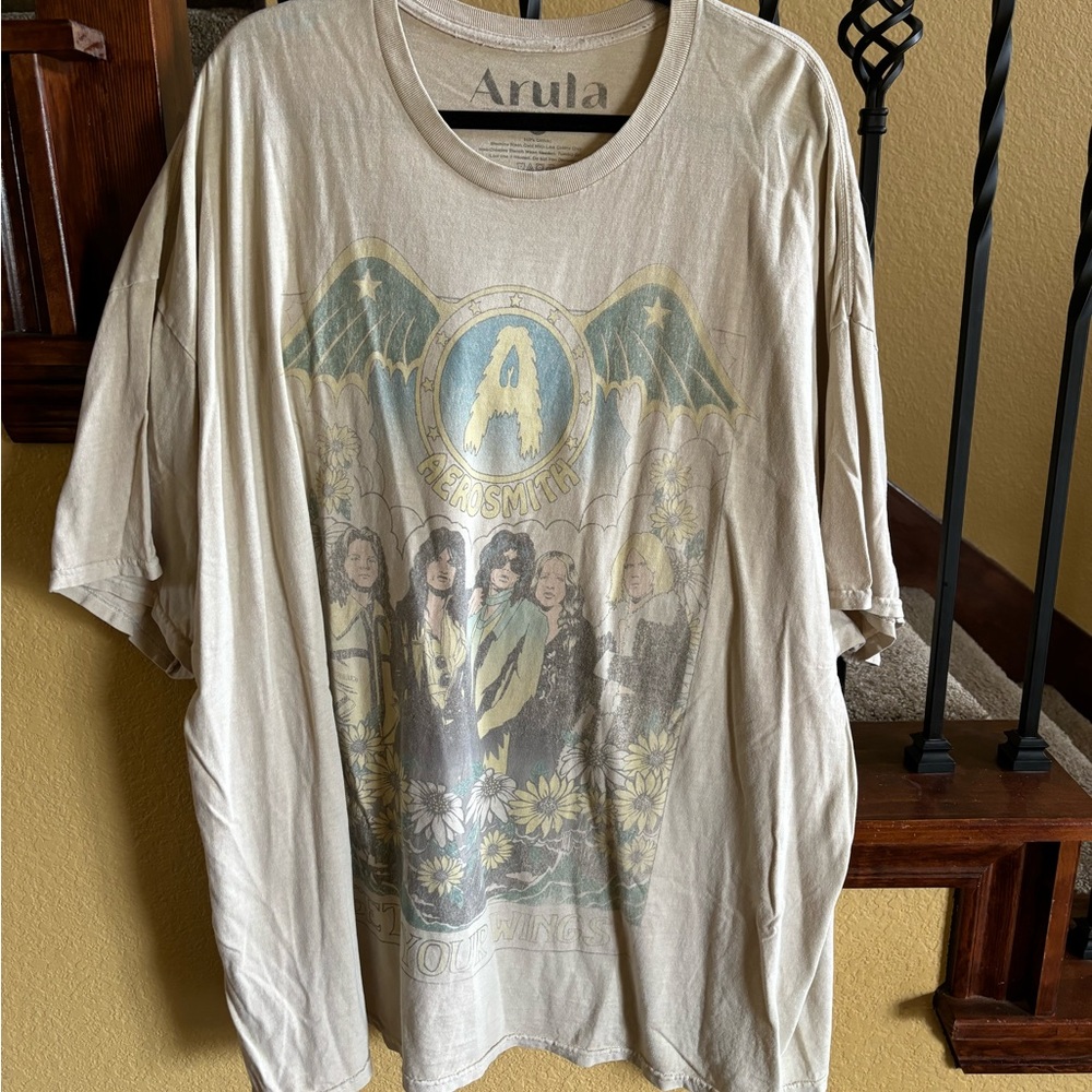 Arula Aerosmith graphic t-shirt size B/C